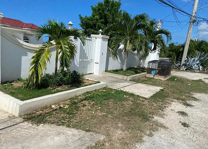 Flat 1 Montego Bay