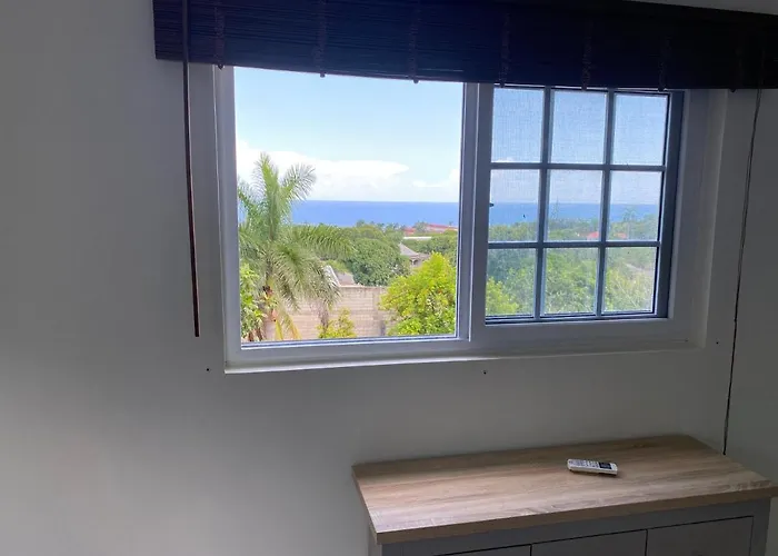 Flat 1 * Montego Bay
